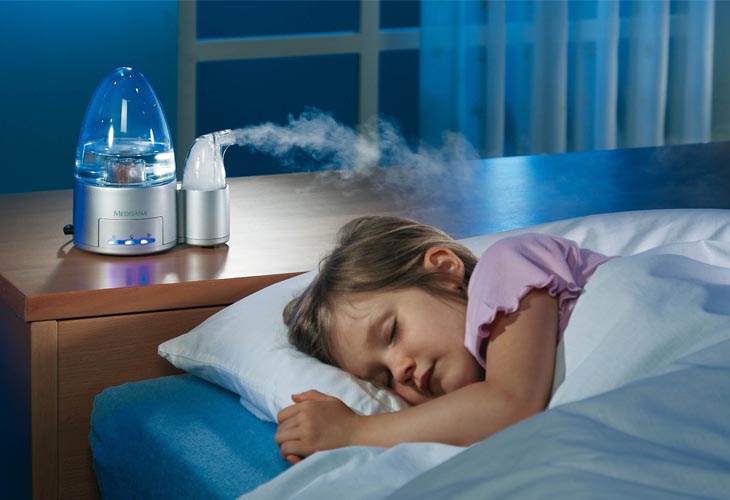 Bạn có thể làm ẩm mũi bằng cách dùng máy làm ẩm phun sương hoặc máy hóa hơi