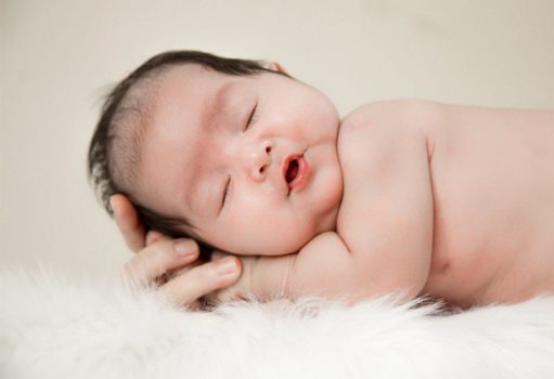 Trẻ khi mới sinh ra có thể tích dạ dày rất nhỏ, trung bình chỉ chứa được khoảng 20ml sữa