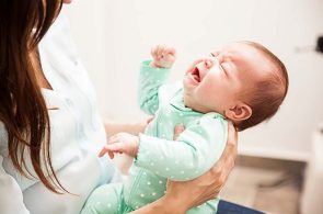 Khủng Hoảng Ngủ Ở Trẻ Là Gì? 5 Cách Giúp Mẹ Vượt Qua Cùng Con