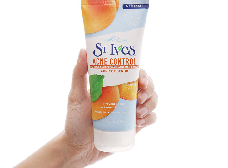 Tẩy tế bào chết St.Ives Blemish Control Apricot Scrub
