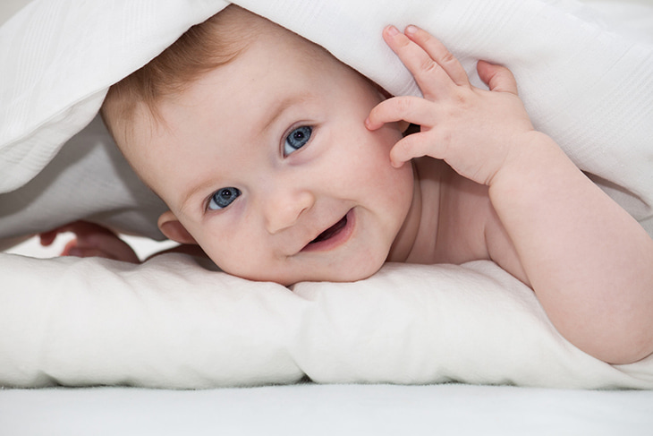 Một số ý kiến cho rằng trẻ sơ sinh ngủ ít thông minh hơn