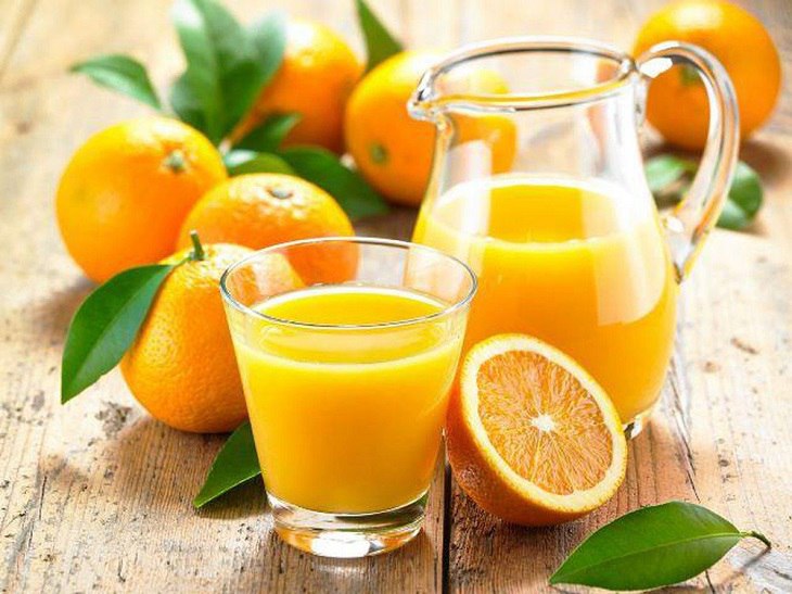 Chị em có thể dùng nước cam để rút ngắn chu kỳ kinh nguyệt