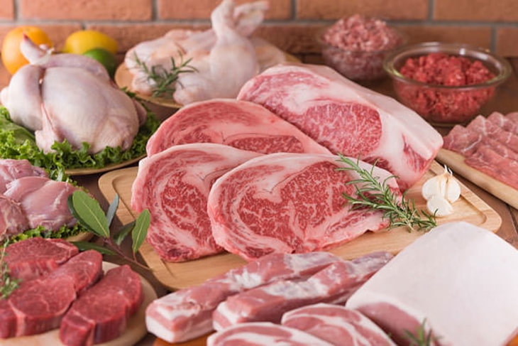 Thịt cung cấp protein, canxi, sắt và nhiều vitamin, khoáng chất khác cho cơ thể mẹ bầu