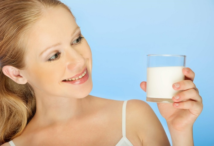 Uống sữa là việc làm cần thiết nếu bạn muốn tăng cân nhanh