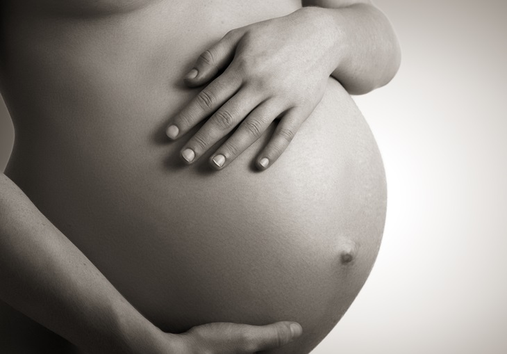 Trong suốt thai kỳ mẹ bầu có thể ăn dứa