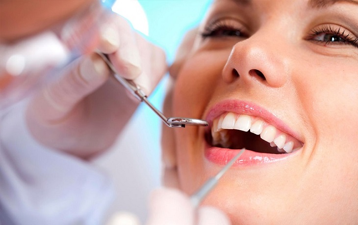 Giá lấy cao răng và tẩy trắng răng là mối quan tâm của rất nhiều người