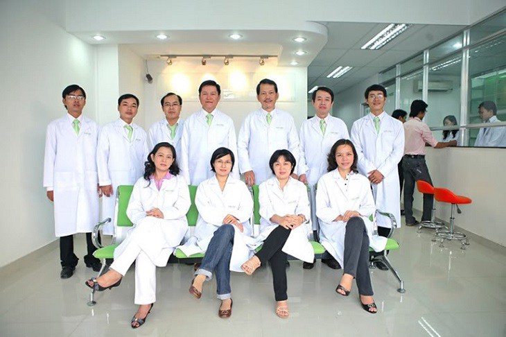 Đội ngũ bác sĩ của nha khoa Quốc tế Á Châu