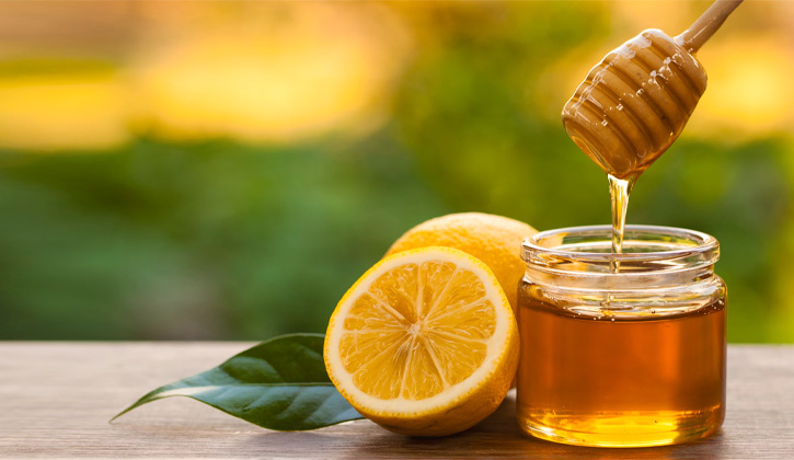 Ngậm chanh mật ong là cách cải thiện triệu chứng viêm họng hiệu quả