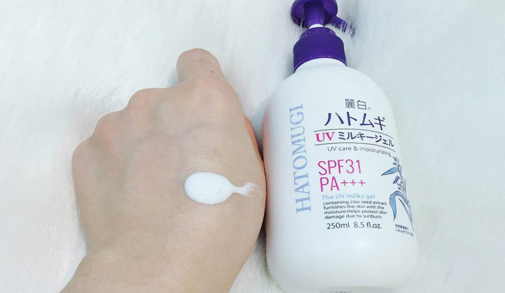 Hatomugi UV Milky Gel là sản phẩm kết hợp chống nắng và dưỡng ẩm