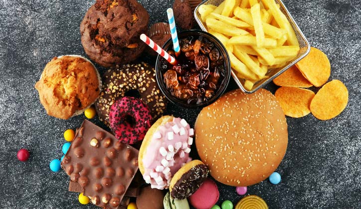 Thực phẩm chứa nhiều đường không tốt cho sức khỏe xương khớp