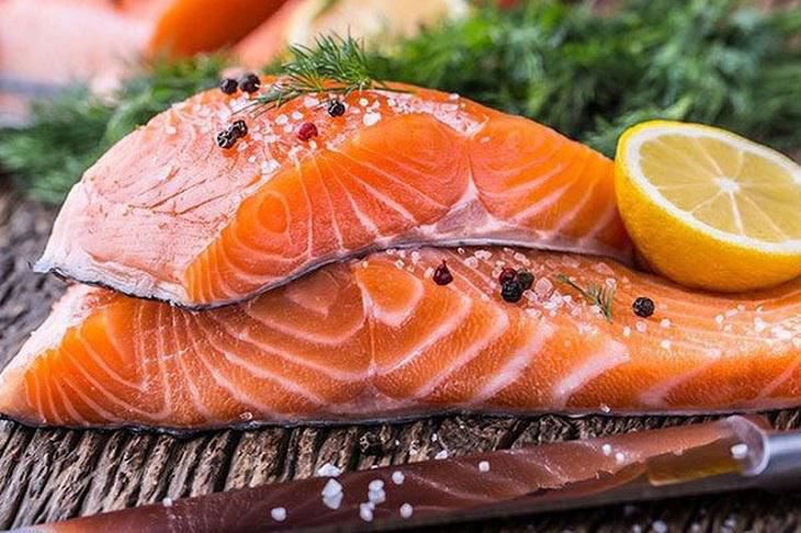 Ăn gì nhiều Vitamin A? Bạn nên ăn cá hồi 2 lần/tuần