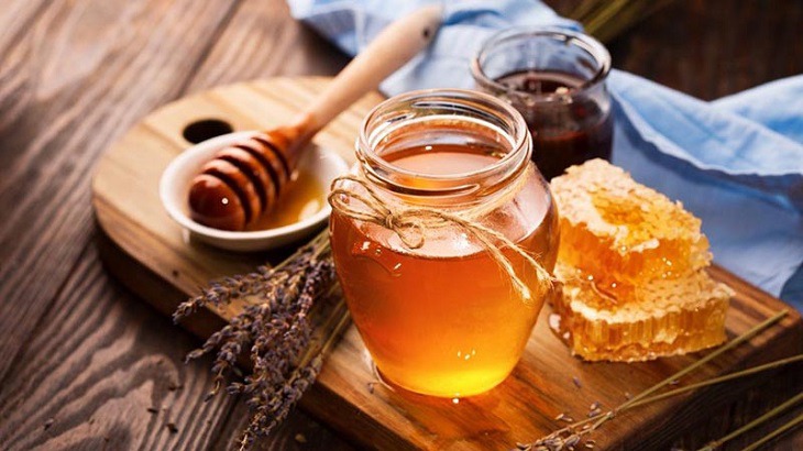 Mật ong giúp cung cấp nguồn dinh dưỡng dồi dào