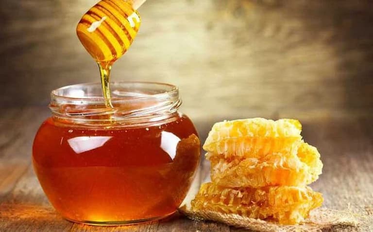 Mật ong cũng là một loạt thực phẩm người bị viêm loét dạ dày nên bổ sung 