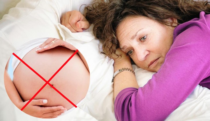 Phụ nữ mãn kinh không thể mang thai tự nhiên được