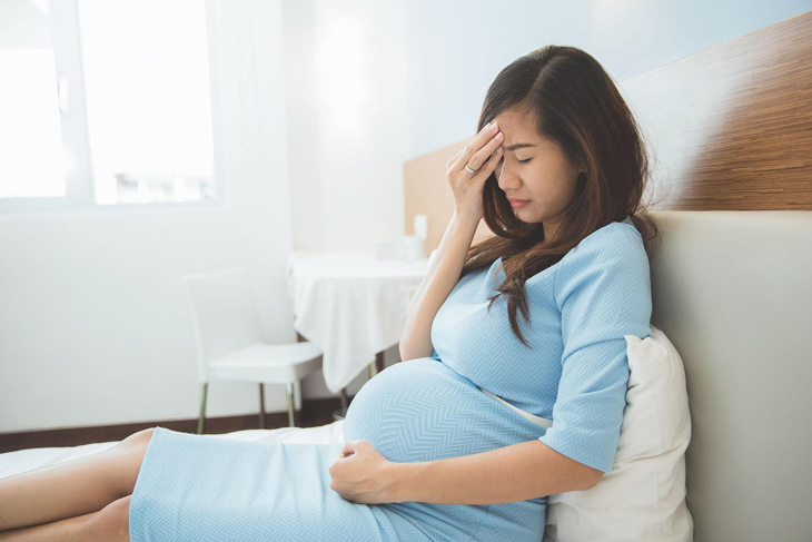 Nhiều mẹ bầu bị chóng mặt khi ở 3 tháng cuối thai kỳ