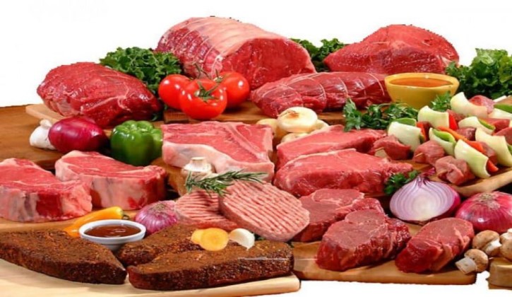 Ăn nhiều thịt đỏ có thể khiến người bị trật khớp gối sưng đau nghiêm trọng hơn