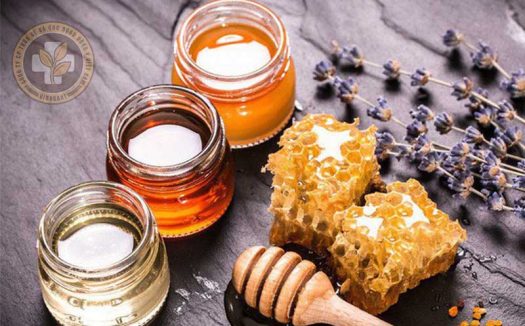 Cách chữa trị viêm họng mãn tính dân gian từ mật ong được sử dụng nhiều