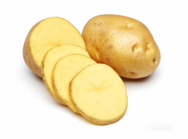 Đắp trực tiếp khoai tây lên vùng da bị chàm là cách chữa chàm đơn giản nhất