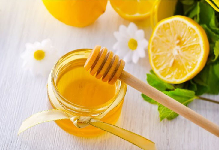 Cách chữa da bị sạm nắng đơn giản từ mật ong và chanh