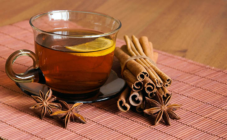 Dùng trà quế là cách chữa đau dạ dày tại nhà giảm tình trạng khó tiêu