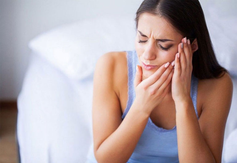 Đau răng hàm gây khó chịu và phiền toái trong cuộc sống