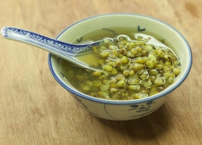 Canh đậu xanh là món ăn có thể chữa bệnh gout