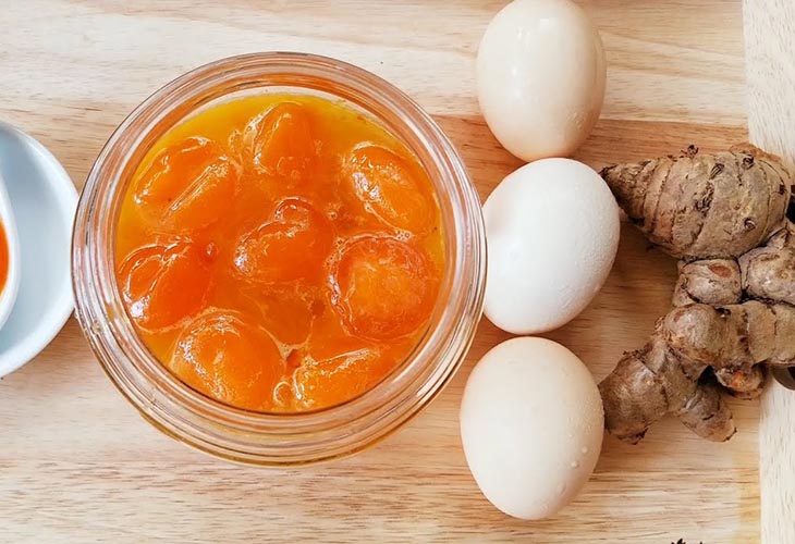 Chữa xuất tinh sớm bằng trứng gà, nghệ và mật ong là phương pháp an toàn, tiết kiệm chi phí