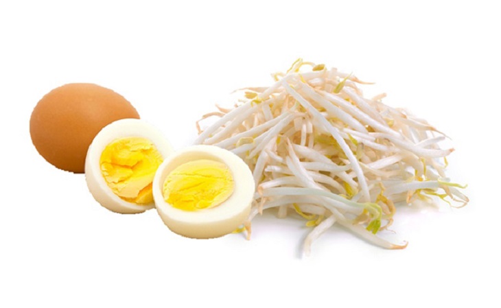Giá đỗ kết hợp với trứng gà sẽ giúp tăng cường ham muốn cho phái mạnh và hỗ trợ cuộc yêu bền bỉ hơn