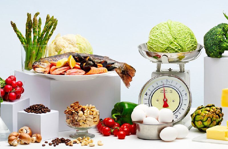 Xây dựng thực đơn dinh dưỡng hợp lý, bổ sung nhiều các thực phẩm giàu chất béo omega-3, 6, 9