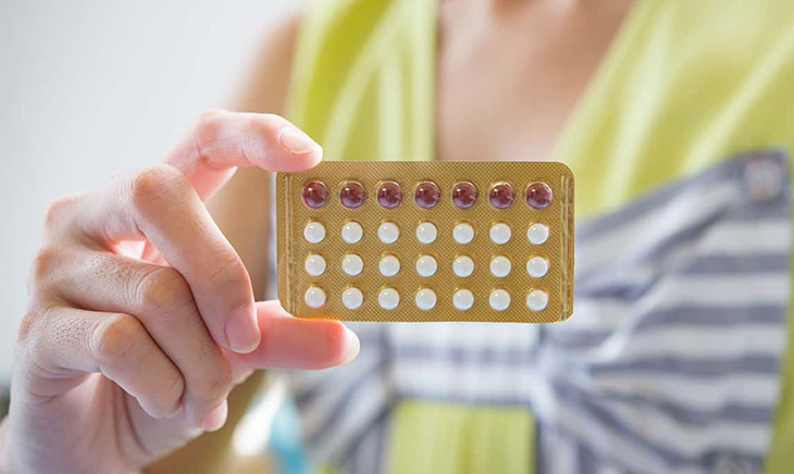 Các thành phần trong thuốc tránh thai có chứa nhiều nội tiết tố nữ Estrogen và Progestin