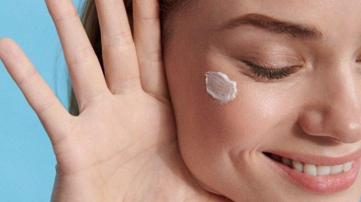 Kem dưỡng ẩm là một trong những bước cần thiết trong quy trình chăm sóc da