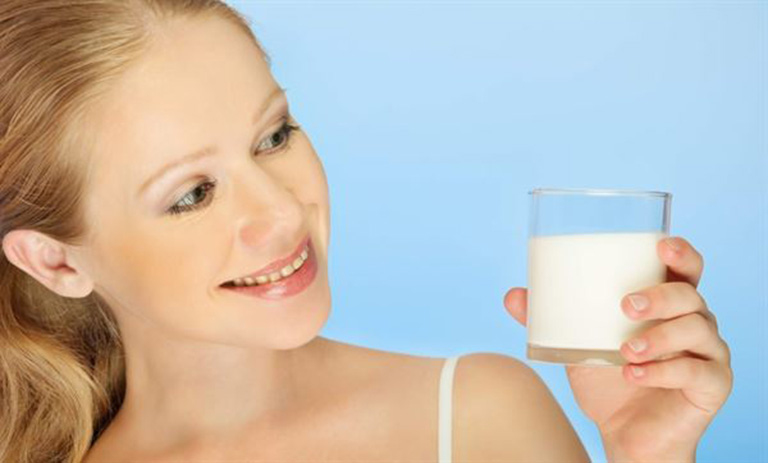 Uống sữa đúng cách để cơ thể có thể hấp thụ dưỡng chất một cách tốt nhất