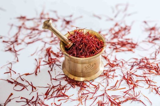 Người dùng cần mua saffron tại các đơn vị cung cấp hàng chinh hãng