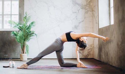 Chữa đau mỏi vai gáy bằng cách tập luyện yoga tại nhà