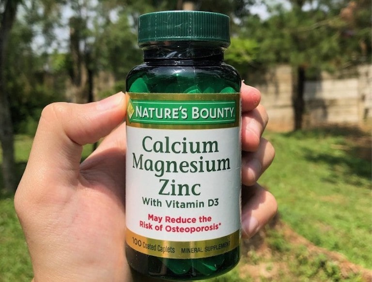 Nature's Bounty Clcium Mgnesium Zinc With D3 là viên uống chống loãng xương được nhiều người tin dùng