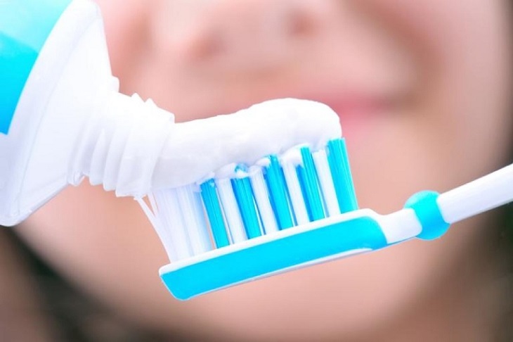 Công dụng của kem đánh răng trong trị tàn nhang