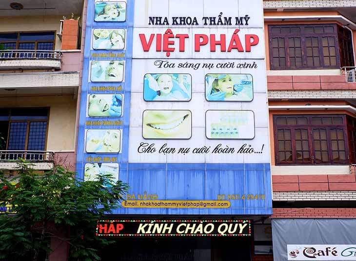 Nha khoa Việt Pháp có nhiều loại hình dịch vụ chăm sóc răng miệng như