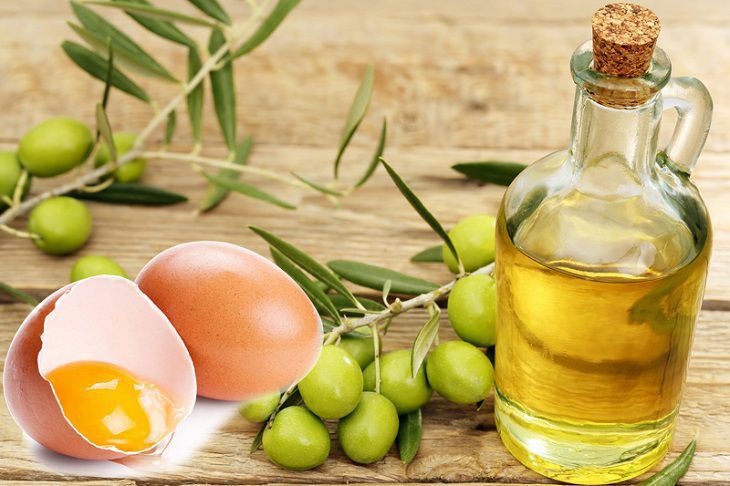 Cách dưỡng tóc bằng trứng gà và dầu oliu