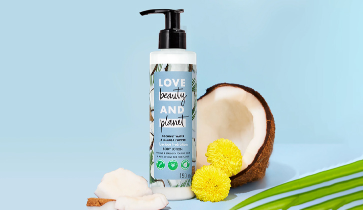 Coconut Water & Mimosa Flower với hương thơm tươi mát của nước dừa và hoa mimosa